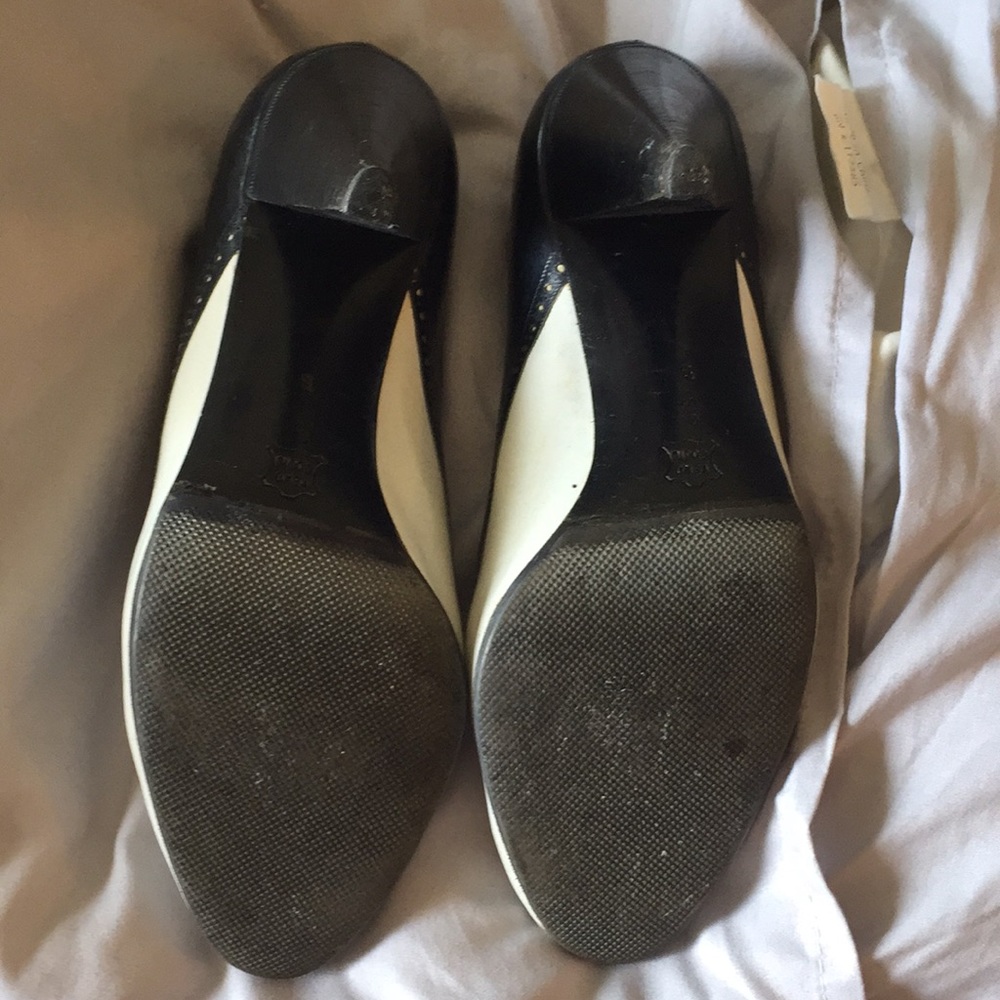 Bruno Magli spectator heels Vintage - Picture 3 of 4